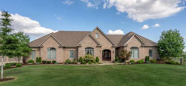 2 Acres of Residential Land with Home for Sale in Nicholasville, Kentucky