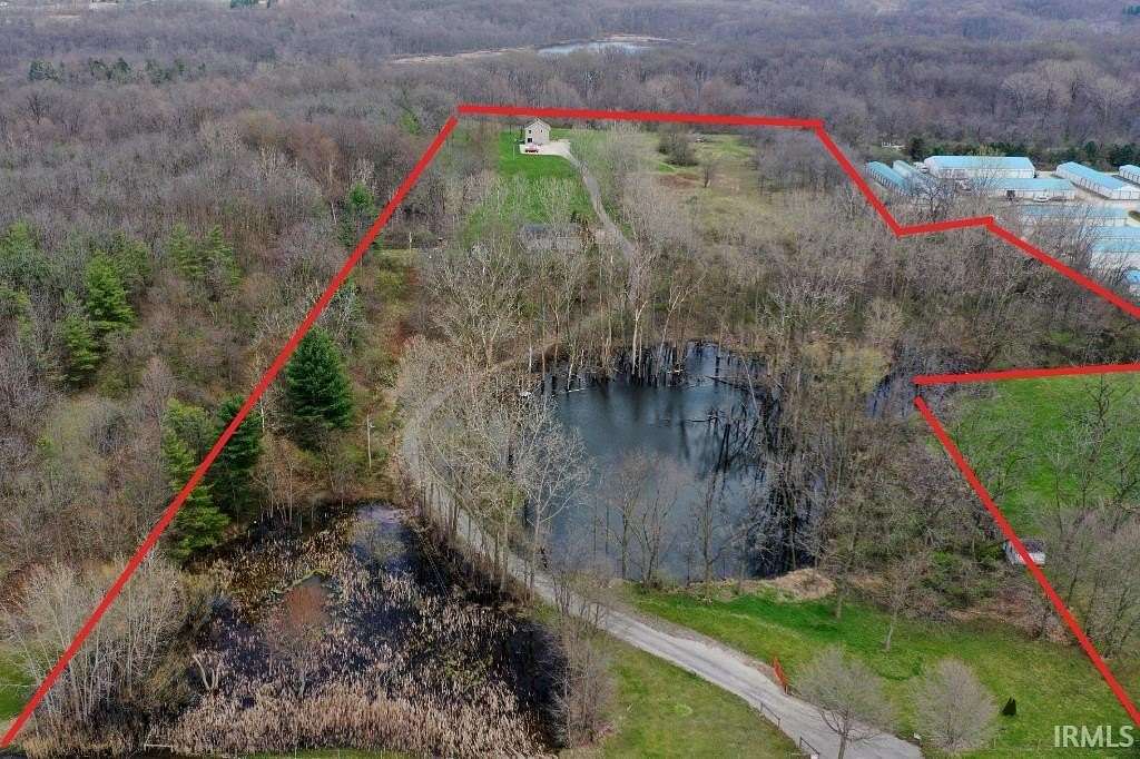 14 Acres of Land with Home for Sale in Syracuse, Indiana