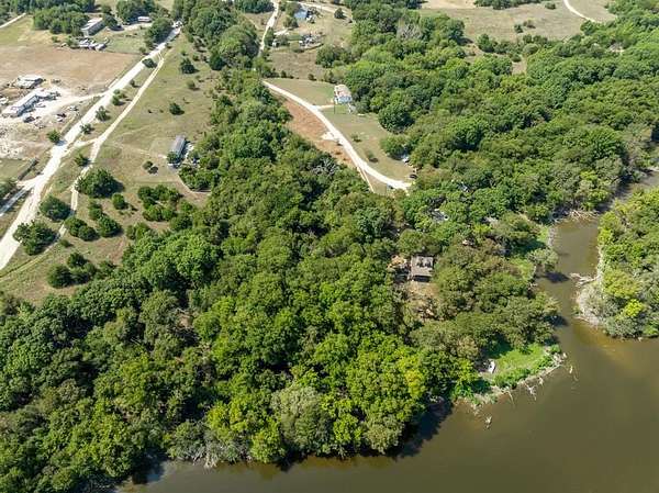 1.77 Acres of Residential Land for Sale in Hillsboro, Texas