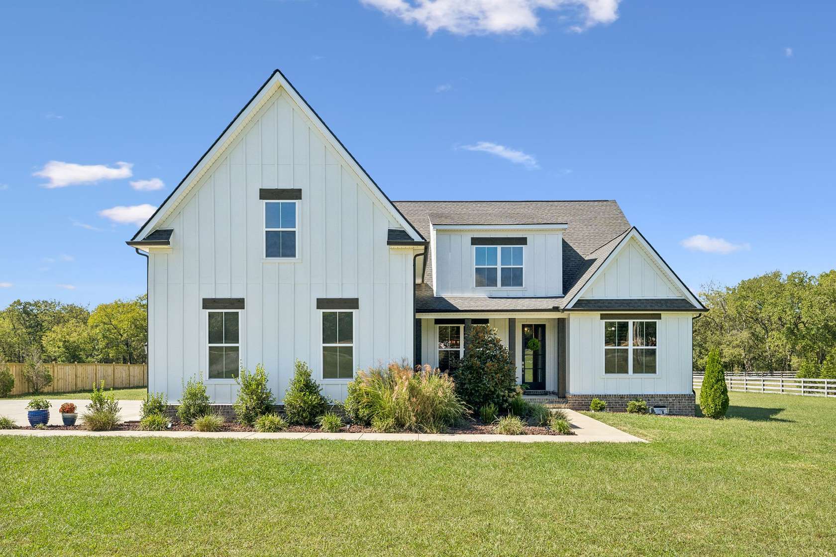 2.59 Acres of Residential Land with Home for Sale in Milton, Tennessee