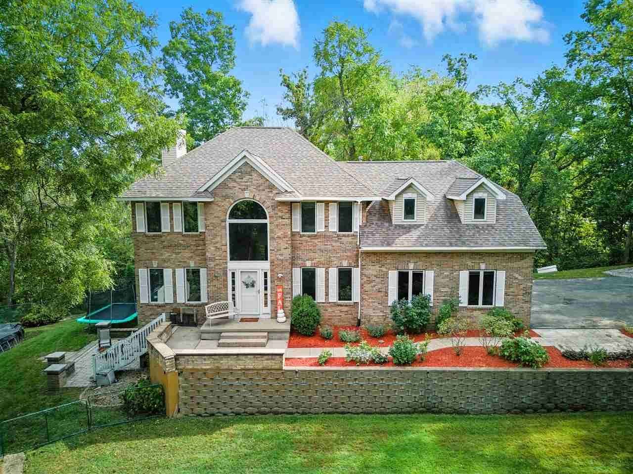 2.32 Acres of Residential Land with Home for Sale in Jefferson Township, Iowa