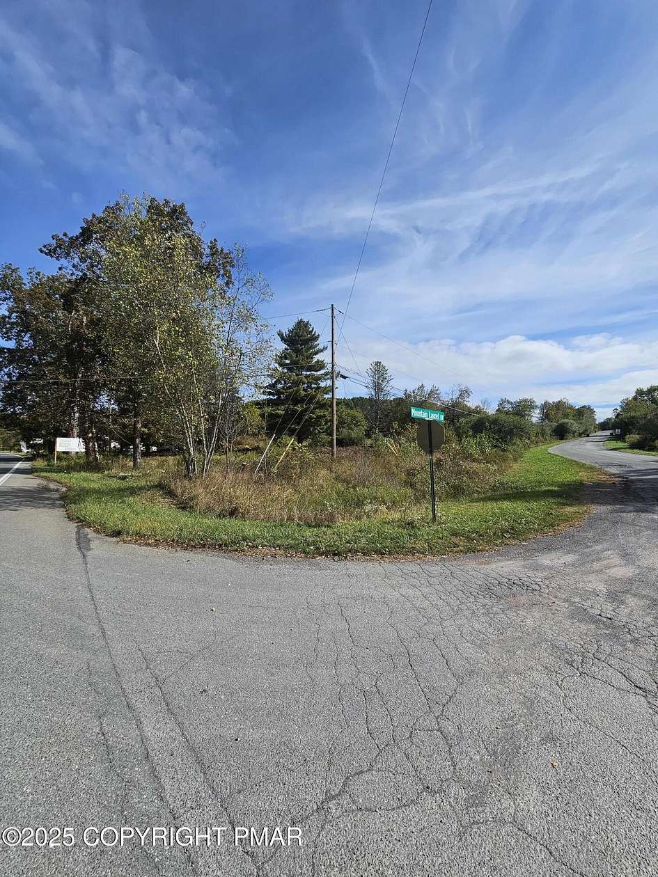 2.42 Acres of Mixed-Use Land for Sale in Effort, Pennsylvania