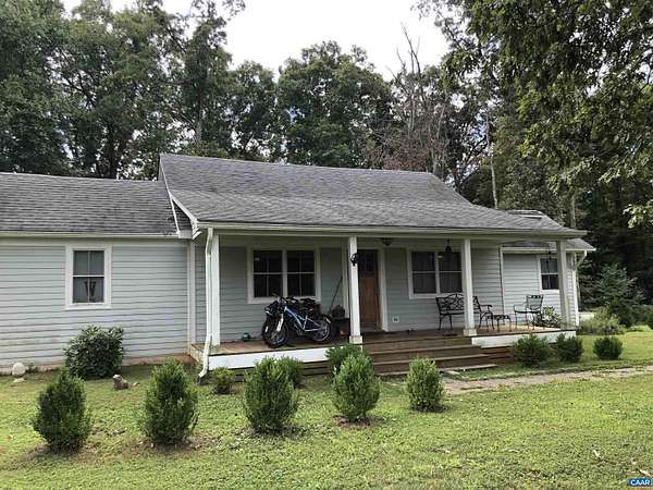 3 Acres of Residential Land with Home for Sale in Scottsville, Virginia