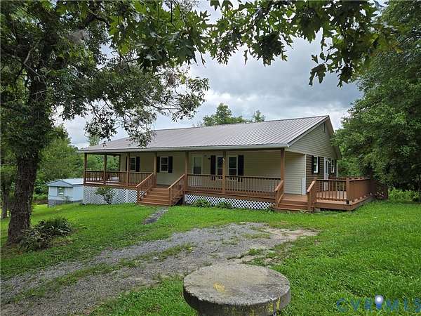 5.83 Acres of Residential Land with Home for Sale in Burkeville, Virginia