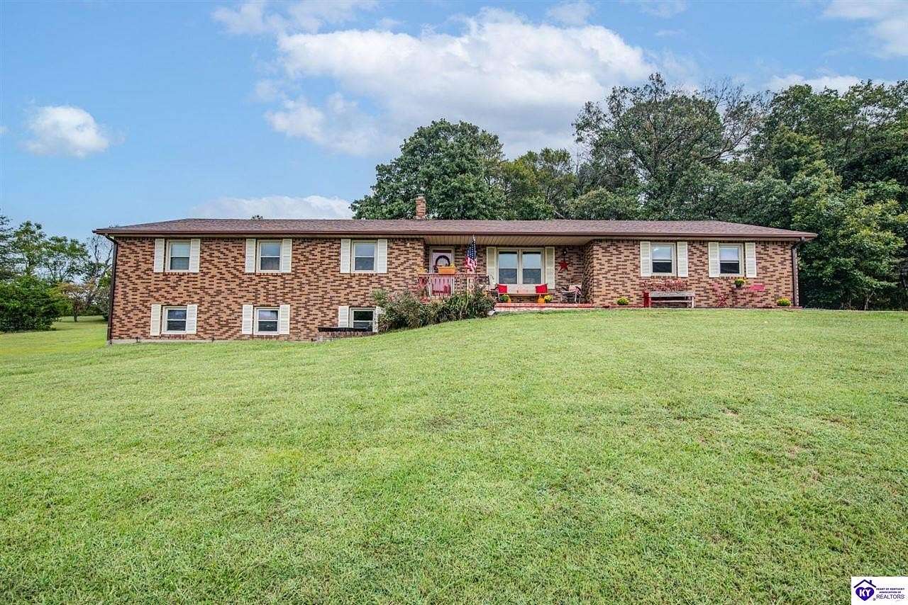 2.58 Acres of Residential Land with Home for Sale in Elizabethtown, Kentucky