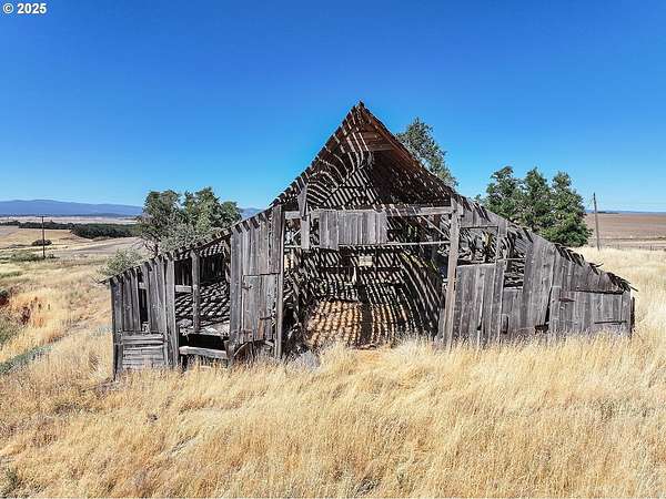 89 Acres of Land for Sale in Goldendale, Washington