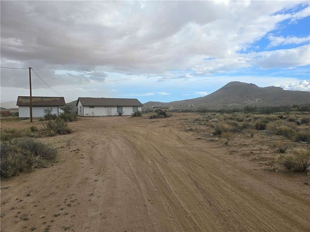 5 Acres of Residential Land with Home for Sale in Kingman, Arizona