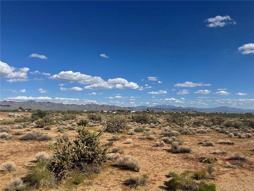 1.17 Acres of Residential Land for Sale in Golden Valley, Arizona