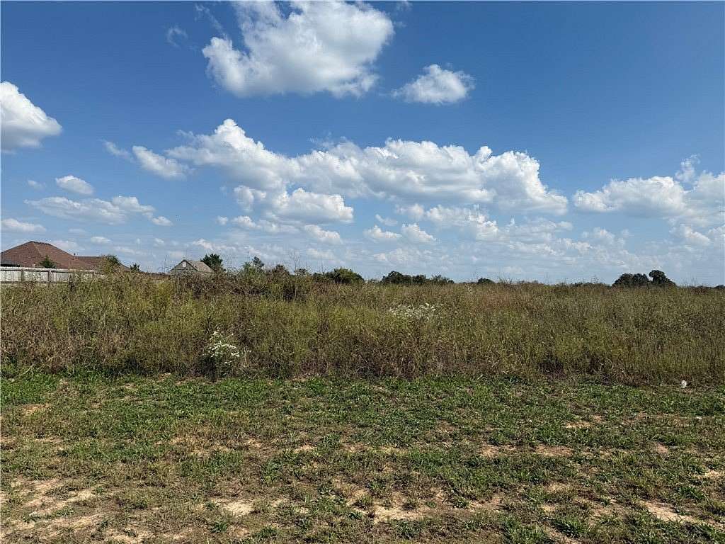 25.7 Acres of Land for Sale in Siloam Springs, Arkansas