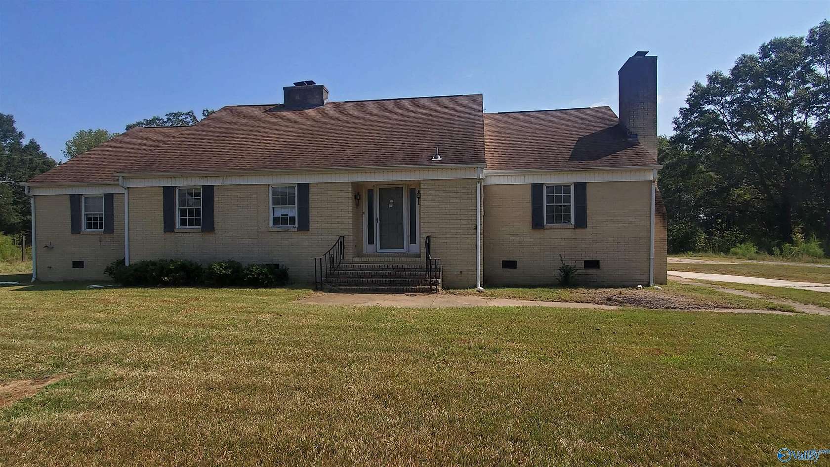 5.2 Acres of Residential Land with Home for Sale in Hartselle, Alabama