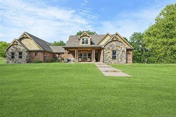 20 Acres of Land with Home for Sale in Fort Gibson, Oklahoma