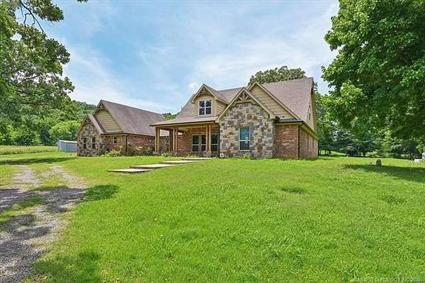 20 Acres of Land with Home for Sale in Fort Gibson, Oklahoma