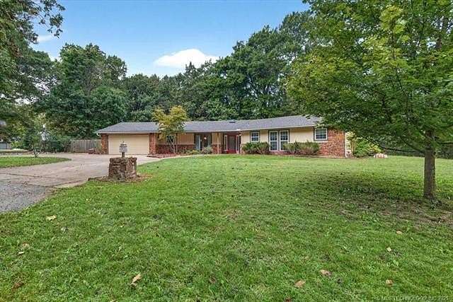 2.51 Acres of Residential Land with Home for Sale in Broken Arrow, Oklahoma