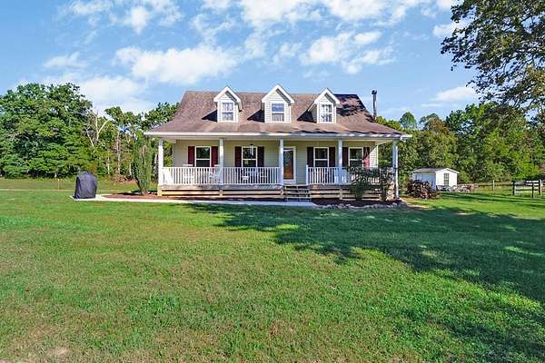 13 Acres of Land with Home for Sale in Jamestown, Tennessee