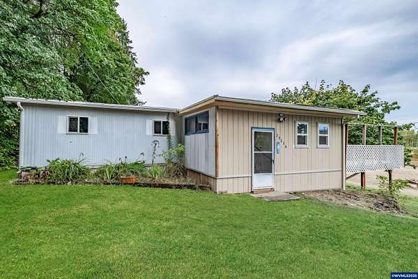 10 Acres of Residential Land with Home for Sale in Lebanon, Oregon