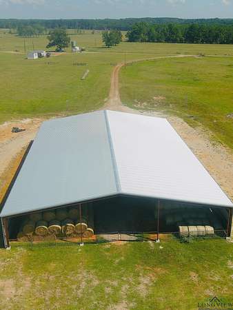 305 Acres of Land for Sale in Marshall, Texas