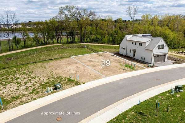0.1 Acres of Residential Land for Sale in Middleton, Wisconsin