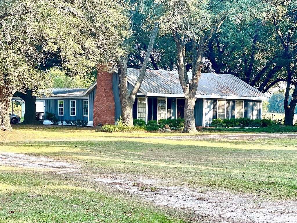 20 Acres of Land with Home for Sale in Thornton, Texas