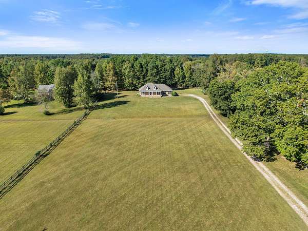 10.3 Acres of Land with Home for Sale in McEwen, Tennessee