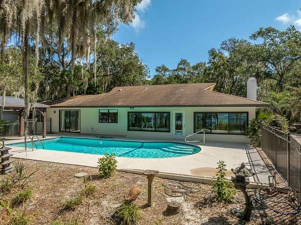 1.62 Acres of Residential Land with Home for Sale in Eastpoint, Florida