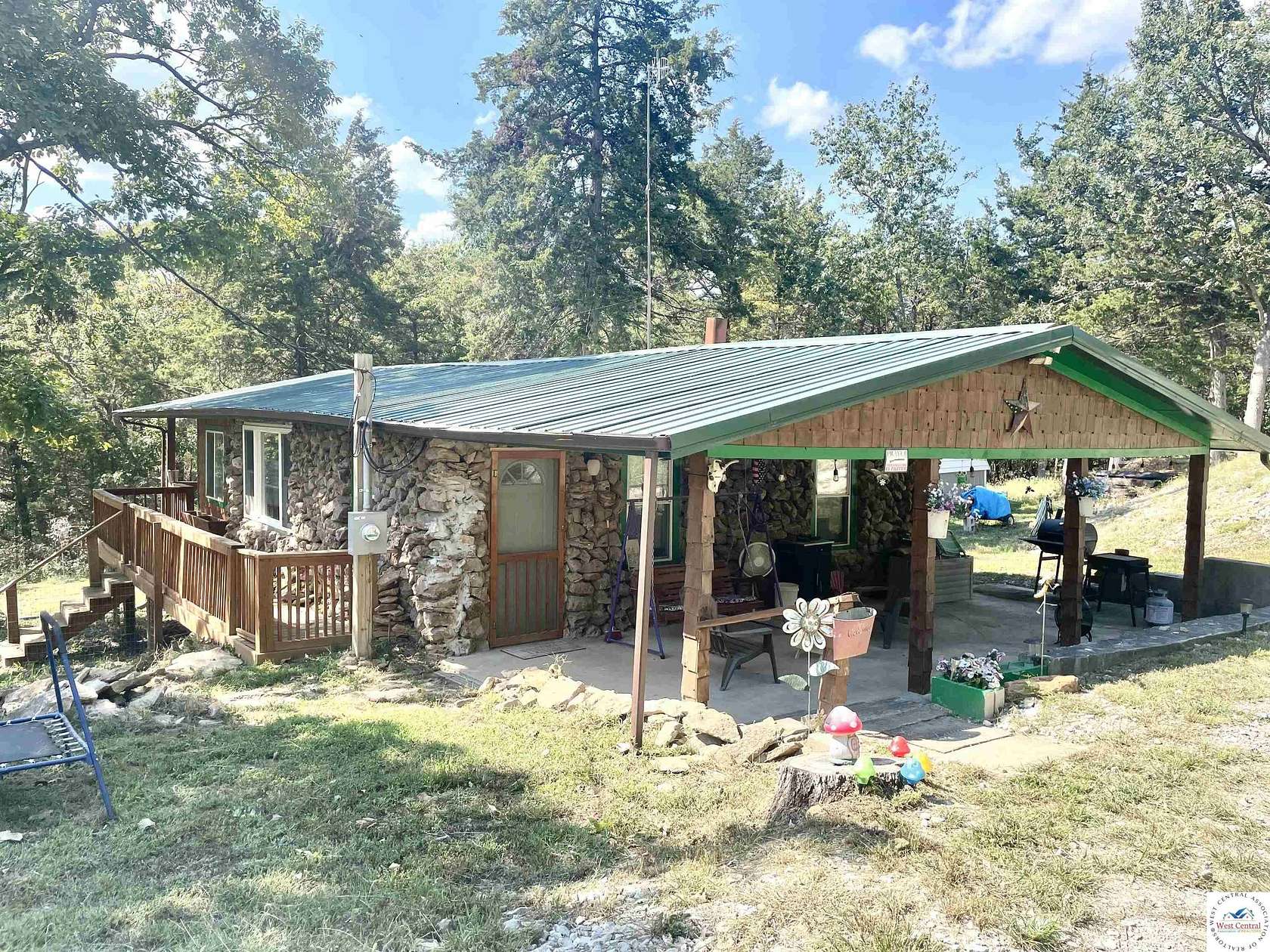 2.87 Acres of Residential Land with Home for Sale in Warsaw, Missouri