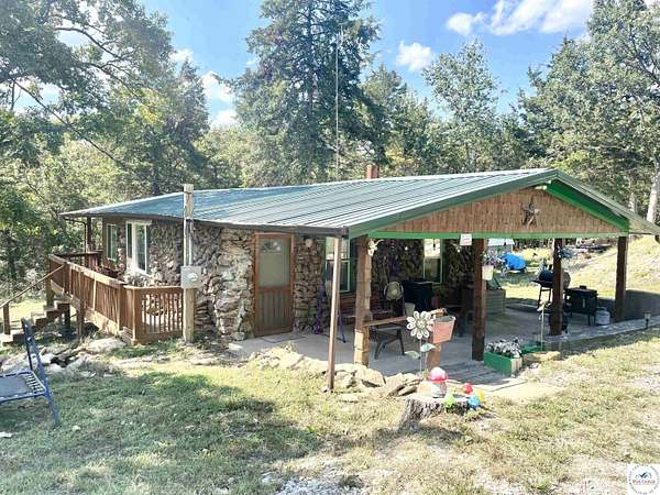 2.87 Acres of Residential Land with Home for Sale in Warsaw, Missouri