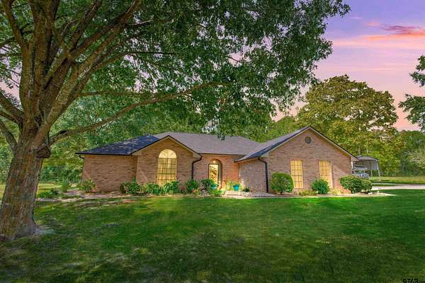 5.26 Acres of Residential Land with Home for Sale in Lindale, Texas