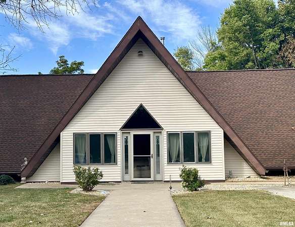 2.6 Acres of Residential Land with Home for Sale in Chapin, Illinois