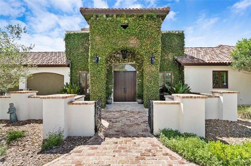 10 Acres of Residential Land with Home for Sale in Weslaco, Texas