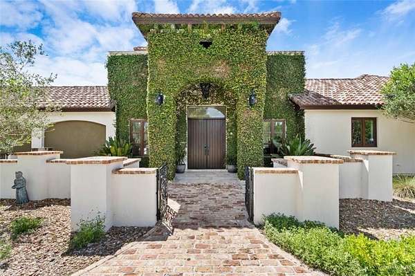 10 Acres of Residential Land with Home for Sale in Weslaco, Texas