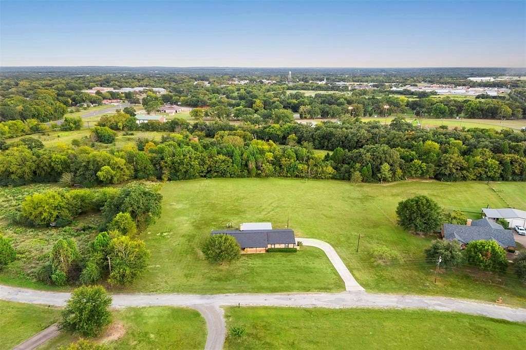 2 Acres of Land with Home for Sale in Malakoff, Texas