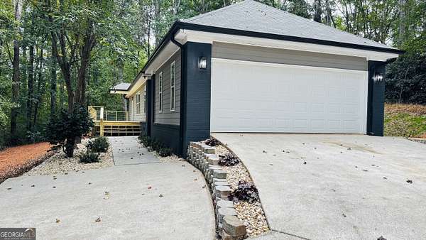 1.58 Acres of Residential Land with Home for Sale in Jefferson, Georgia