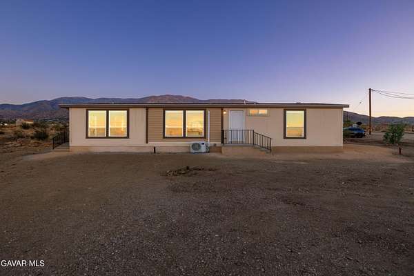 4.17 Acres of Residential Land with Home for Sale in Littlerock, California