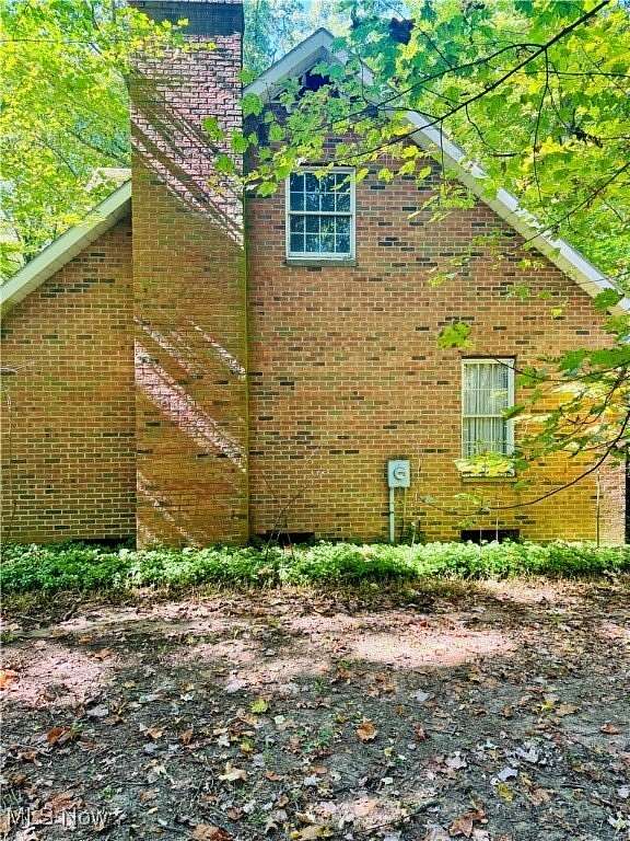 3.69 Acres of Residential Land with Home for Sale in Ravenna, Ohio