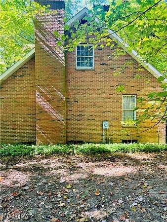 3.69 Acres of Residential Land with Home for Sale in Ravenna, Ohio