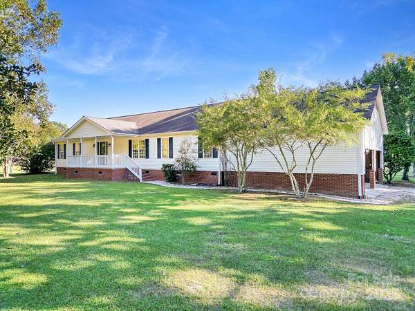 19.3 Acres of Recreational Land with Home for Sale in Lancaster, South Carolina