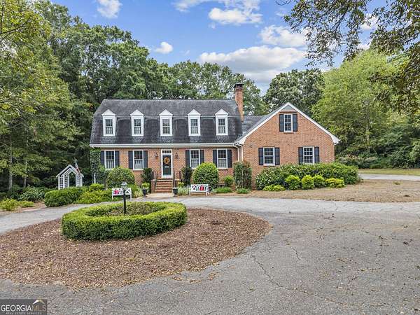 2.69 Acres of Residential Land with Home for Sale in Madison, Georgia