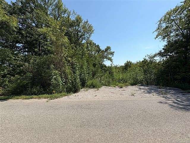 10 Acres of Land for Sale in Dickson, Oklahoma