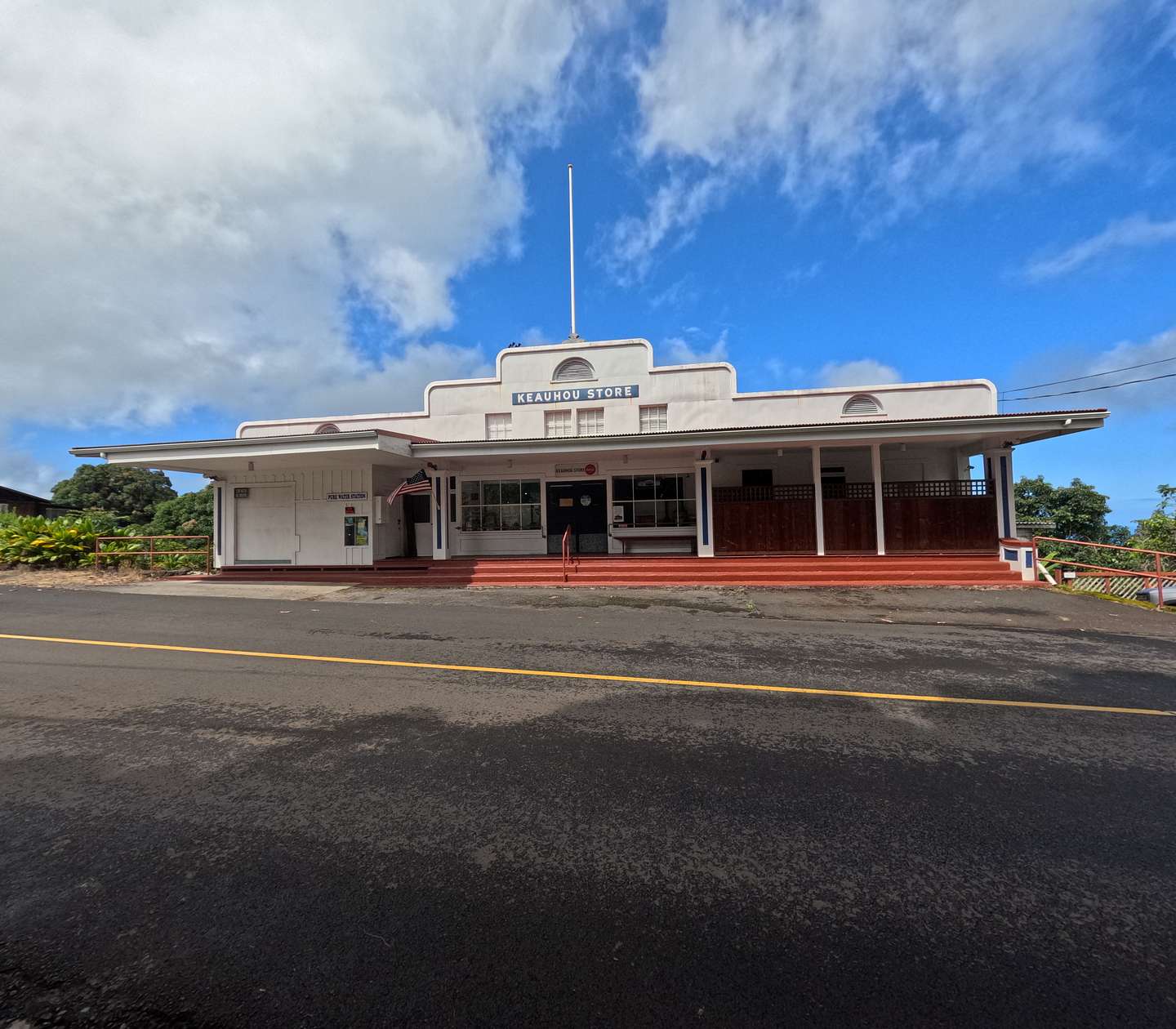 1.7 Acres of Land with Home for Sale in Holualoa, Hawaii
