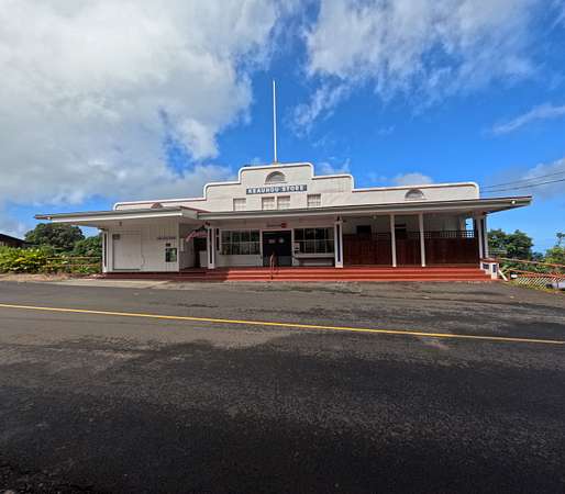 1.7 Acres of Land with Home for Sale in Holualoa, Hawaii