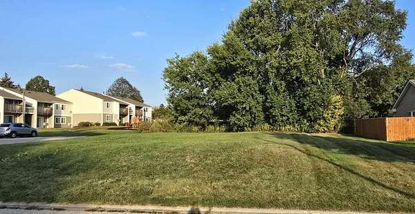 0.3 Acres of Land for Sale in Marengo, Illinois