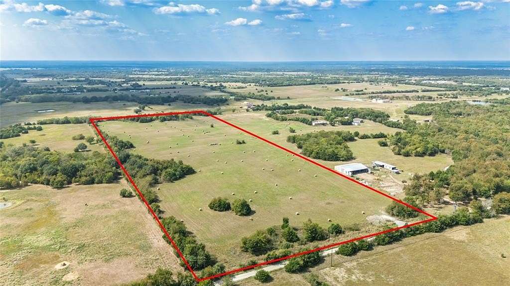 26.5 Acres of Agricultural Land for Sale in Campbell, Texas