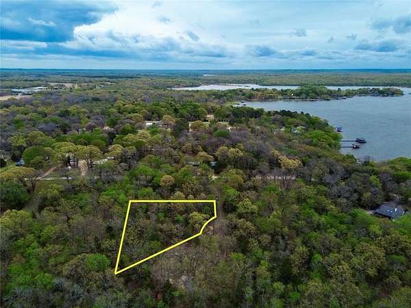 0.35 Acres of Residential Land for Sale in Malakoff, Texas