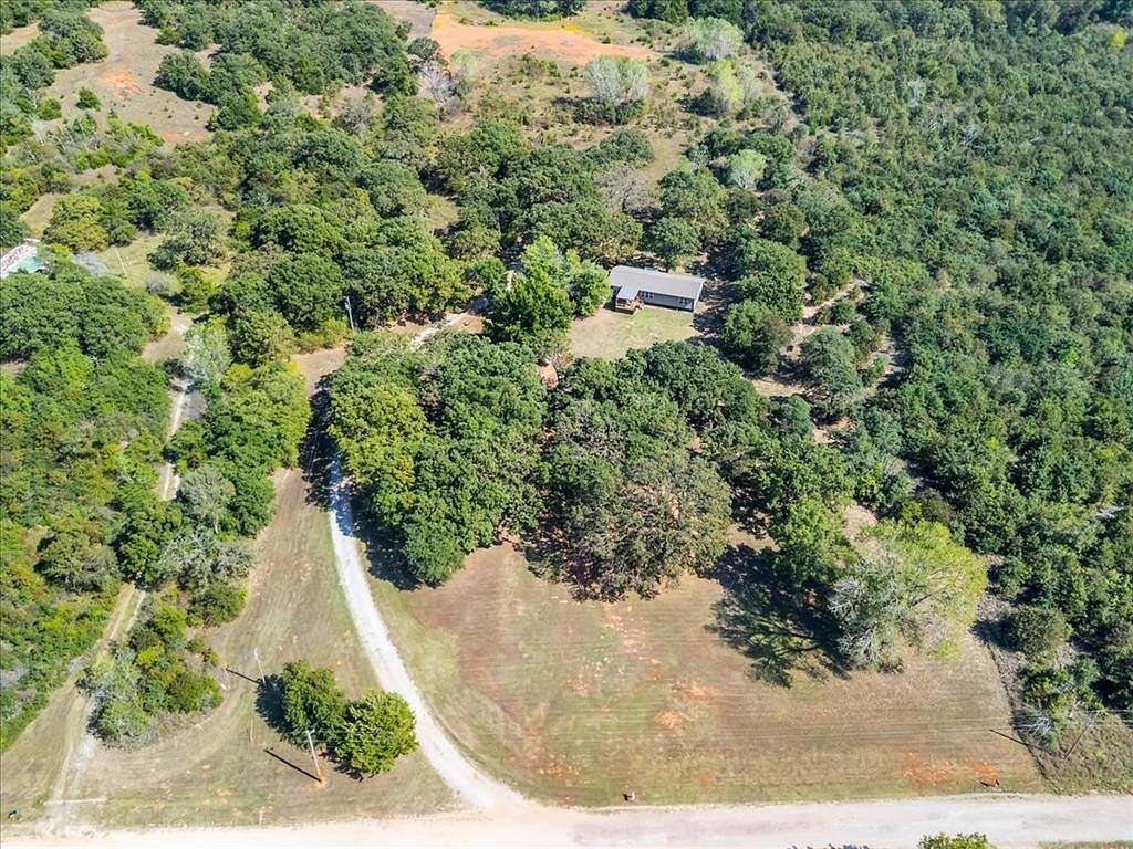 10.1 Acres of Land with Home for Sale in Norman, Oklahoma
