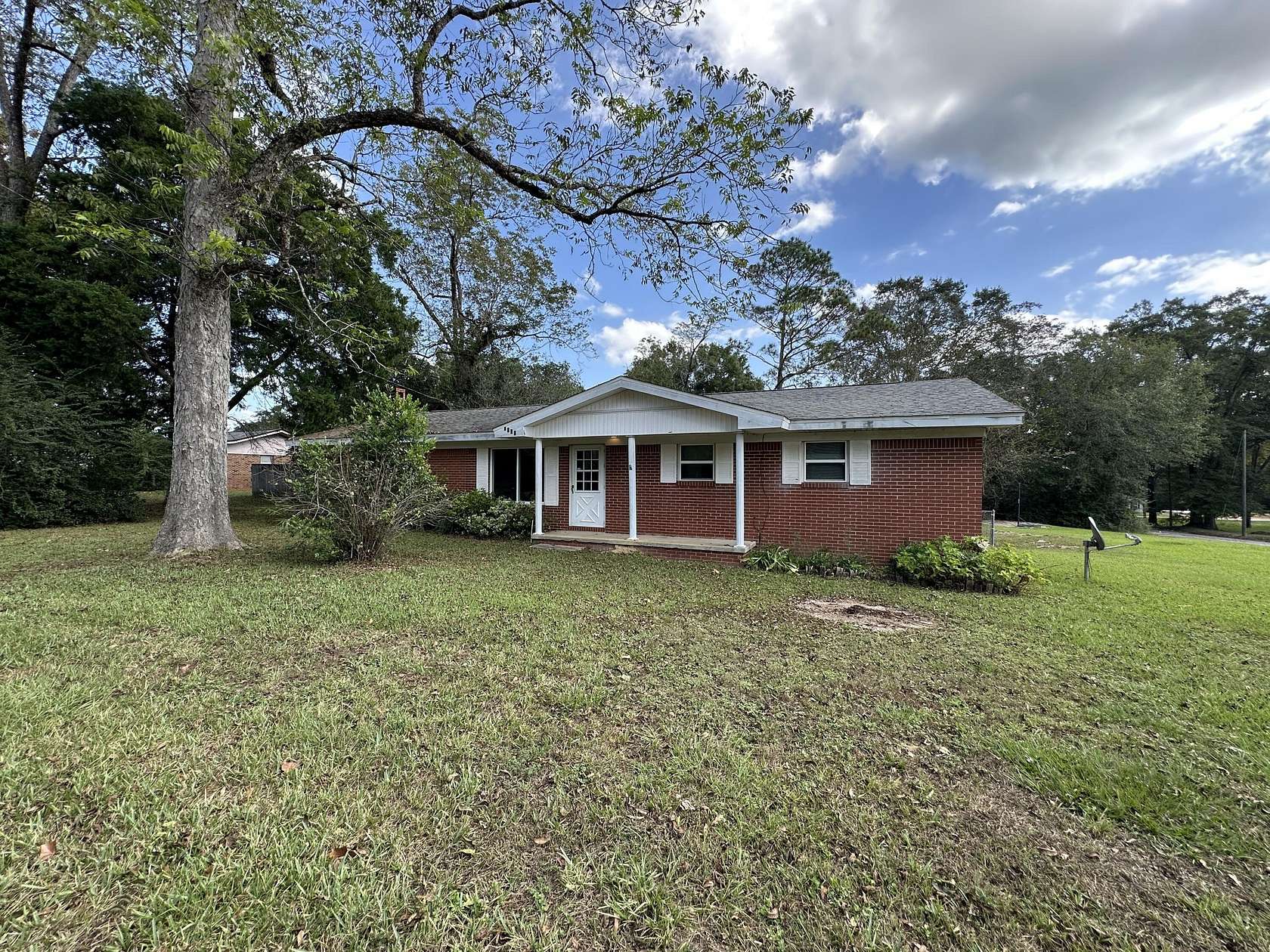 1.69 Acres of Residential Land with Home for Lease in Laurel Hill, Florida