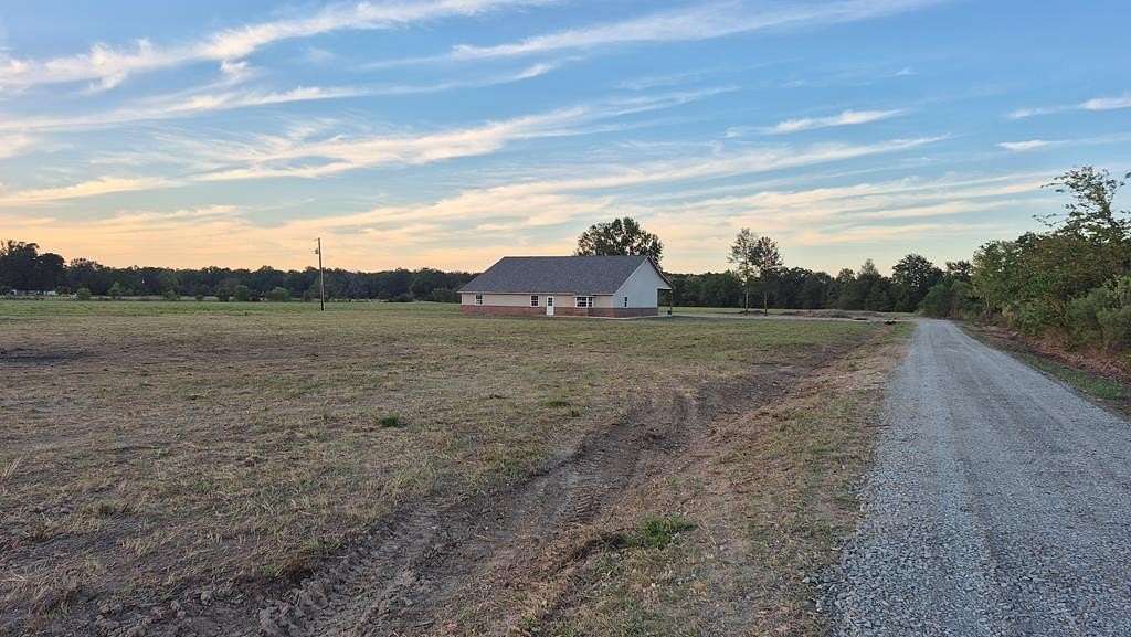 20 Acres of Land with Home for Sale in New Boston, Texas