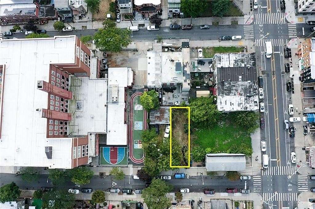 0.05 Acres of Mixed-Use Land for Sale in Brooklyn, New York