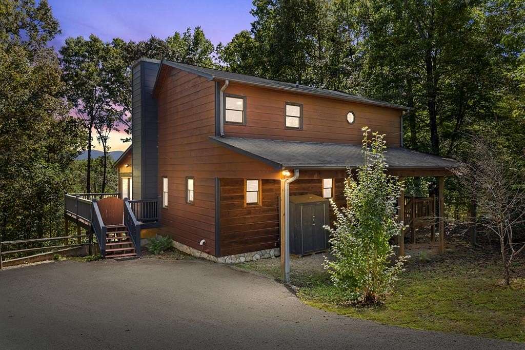 2 Acres of Residential Land with Home for Sale in Blue Ridge, Georgia