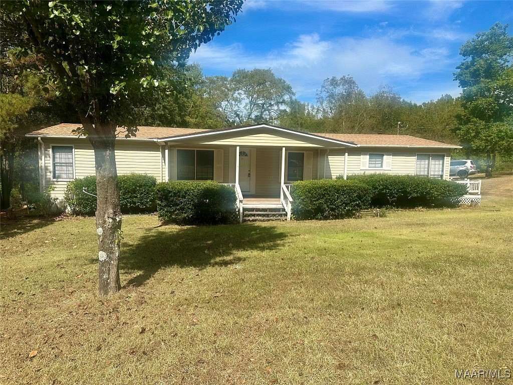 2.74 Acres of Residential Land with Home for Sale in Wetumpka, Alabama