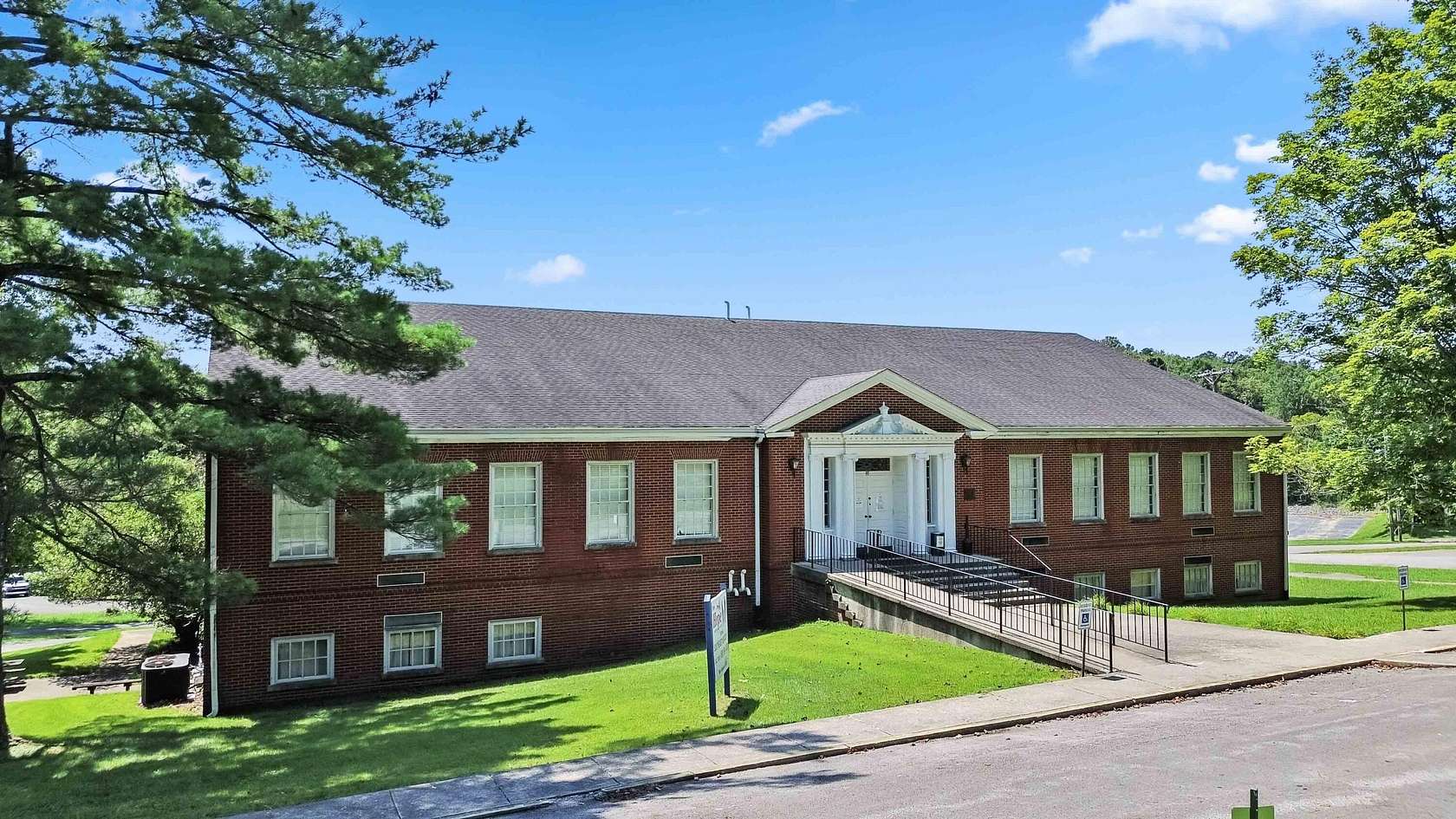 2 Acres of Improved Mixed-Use Land for Sale in London, Kentucky